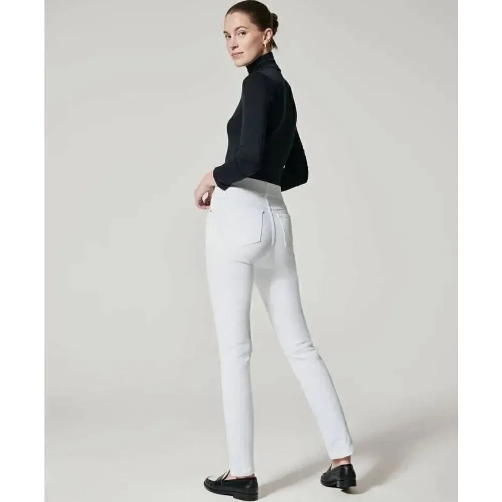 Spanx Women's Medium White Straight Leg Jeans Pants 20354R MSRP $128 Medium